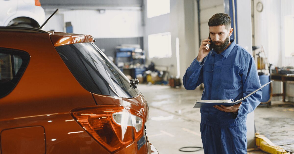 Mechanic on phone with part store